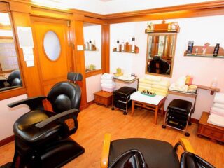 Fair-Glow-Hair-Makeup-Academy